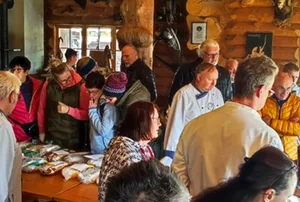 Reger Andrang herrschte in der Gunther-Emmerlich-Holzhütte