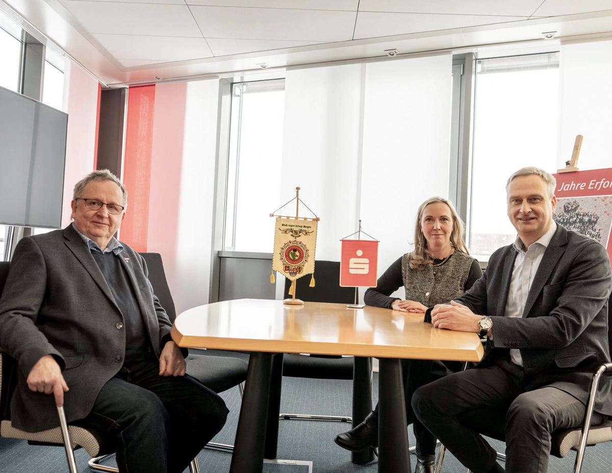 Peter Liebe (links) nach dem Interview mit Daniel Höhn (rechts) und Stefanie Kuke