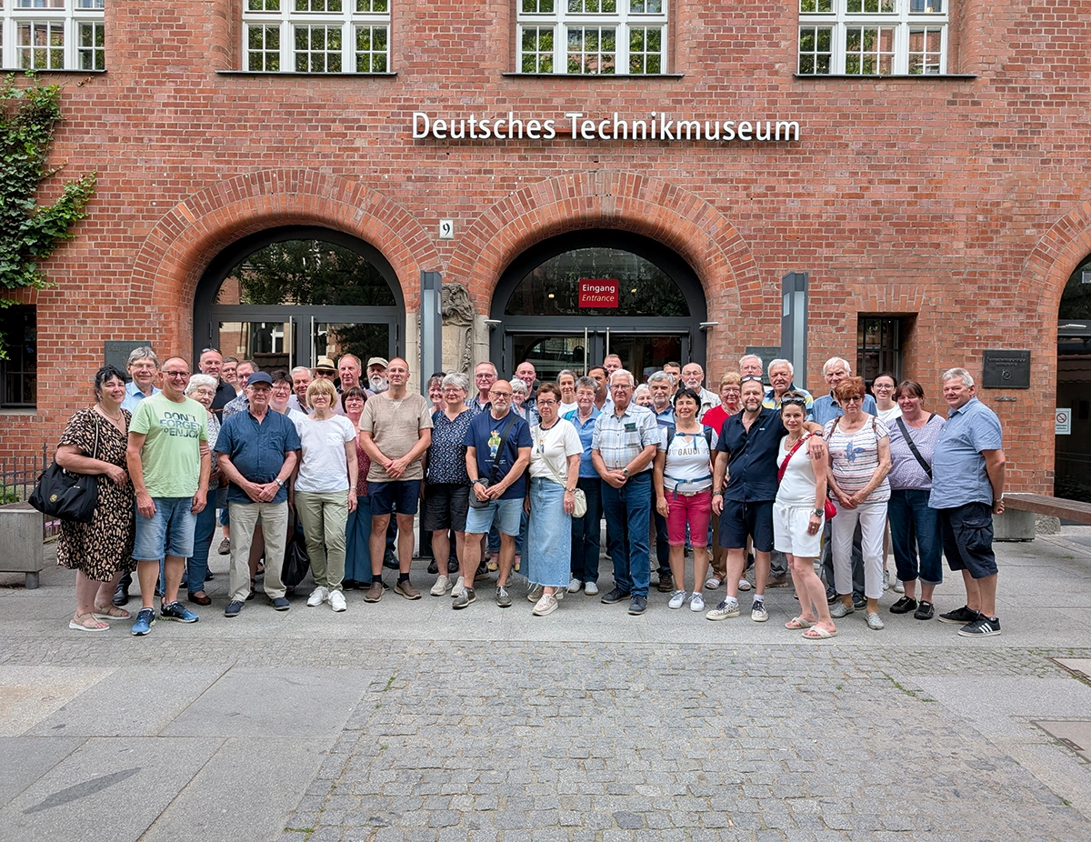Die Teilnehmer nach der Besichtigung des Deutschen Technikmuseums © Metallinnung Riesa-Großenhain